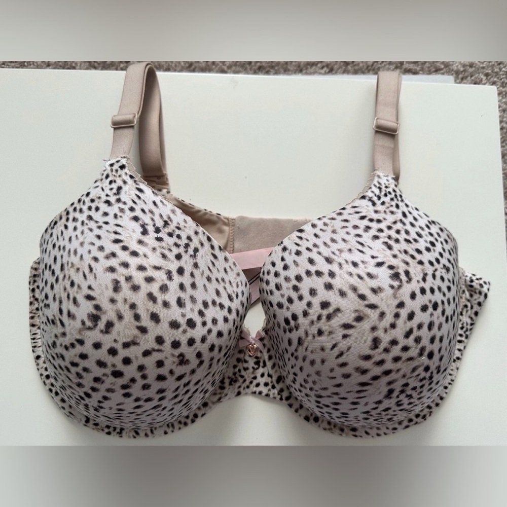 Victoria's Secret Body by Victoria Lightly Lined Full Coverage Bra Size 38DDD